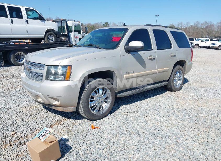 Photo 2 of 2008 Chevrolet Tahoe LT (VIN 1GNFC13068R210006)