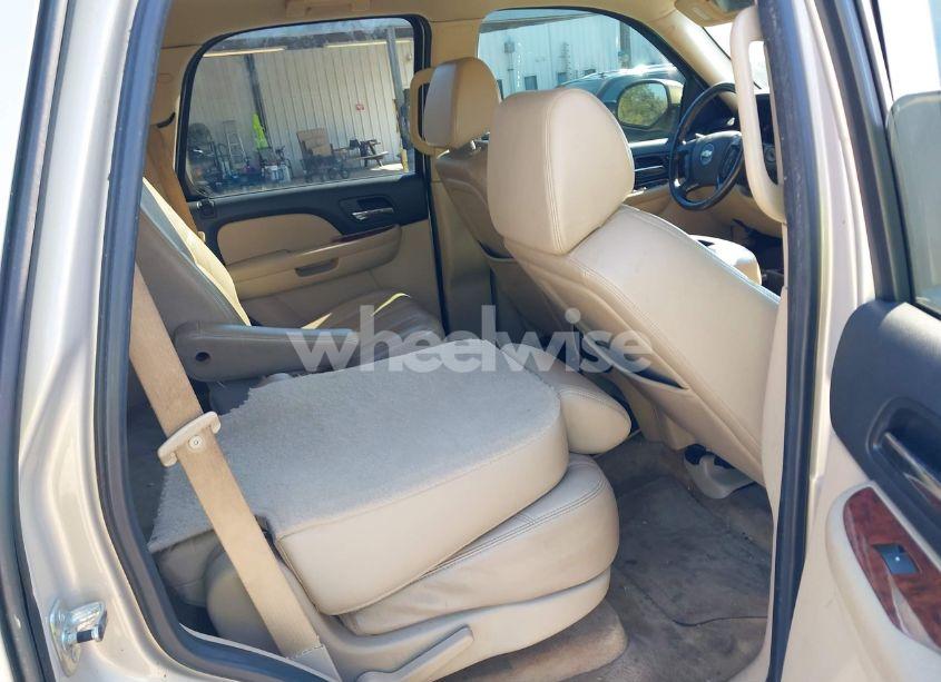 Photo 8 of 2008 Chevrolet Tahoe LT (VIN 1GNFC13068R210006)