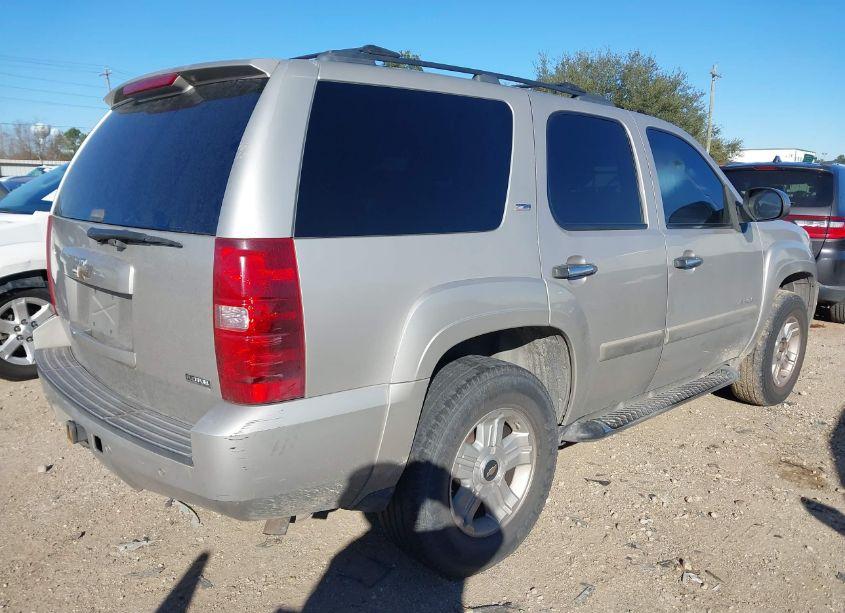 Photo 4 of 2008 Chevrolet Tahoe LT (VIN 1GNFC13068R246066)