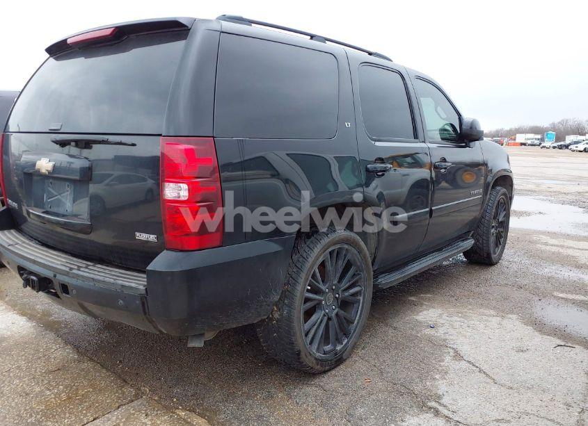 Photo 4 of 2008 Chevrolet Tahoe LT (VIN 1GNFC13068R272859)