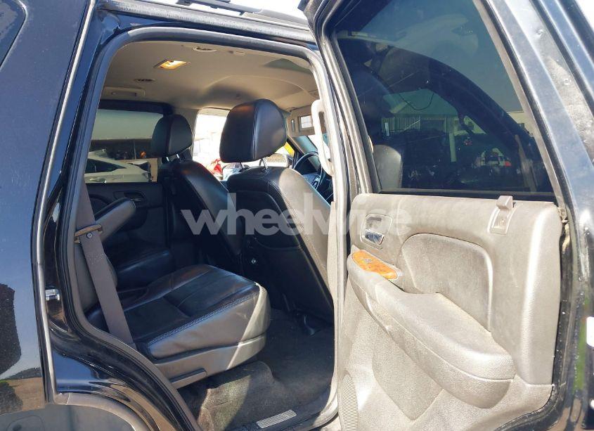 Photo 8 of 2007 Chevrolet Tahoe LT (VIN 1GNFC13077R248892)