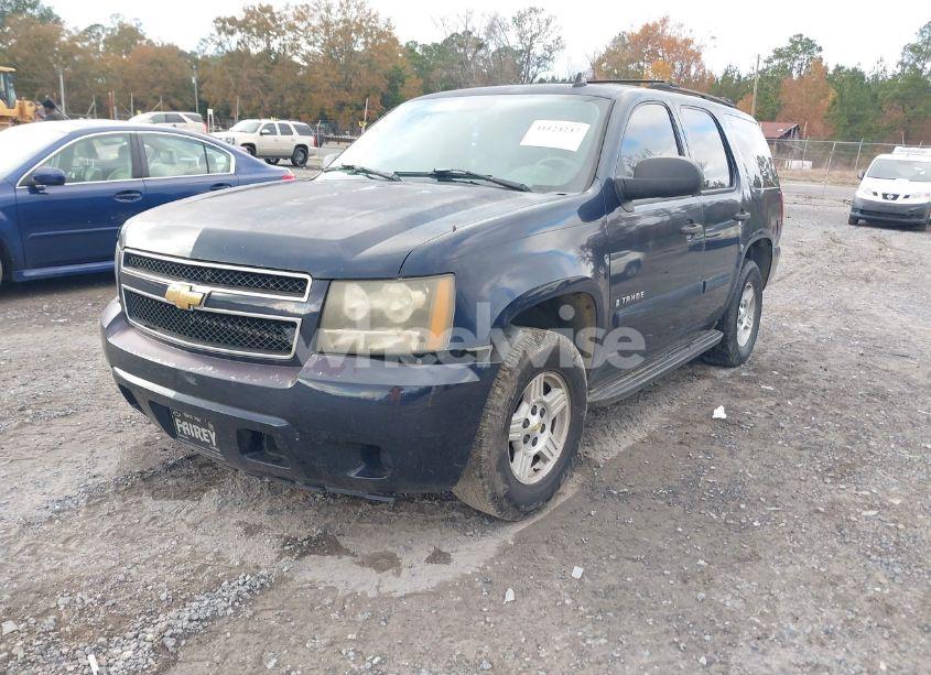 Photo 2 of 2007 Chevrolet Tahoe LS (VIN 1GNFC13077R266230)