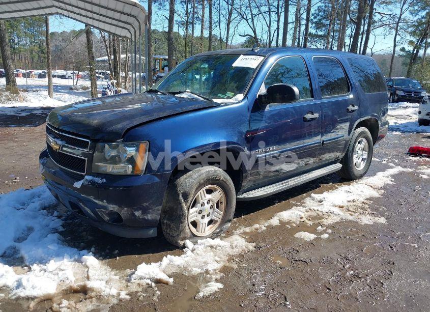 Photo 2 of 2007 Chevrolet Tahoe LS (VIN 1GNFC13077R309318)