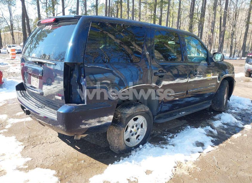 Photo 4 of 2007 Chevrolet Tahoe LS (VIN 1GNFC13077R309318)