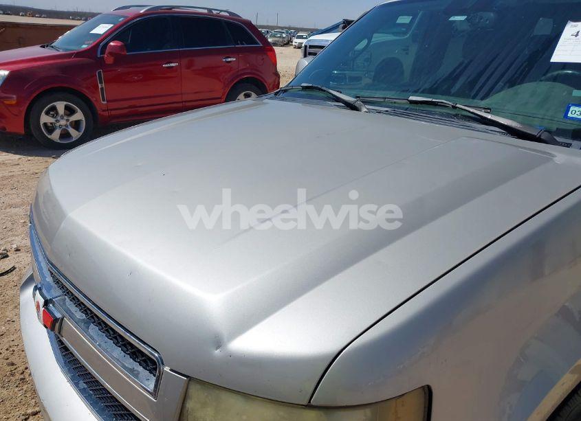 Photo 12 of 2007 Chevrolet Tahoe LT (VIN 1GNFC13077R332002)