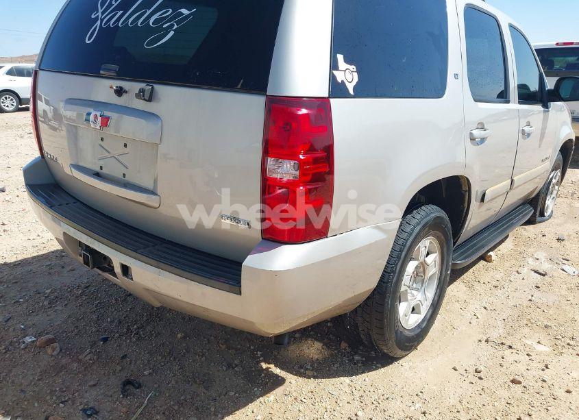 Photo 6 of 2007 Chevrolet Tahoe LT (VIN 1GNFC13077R332002)