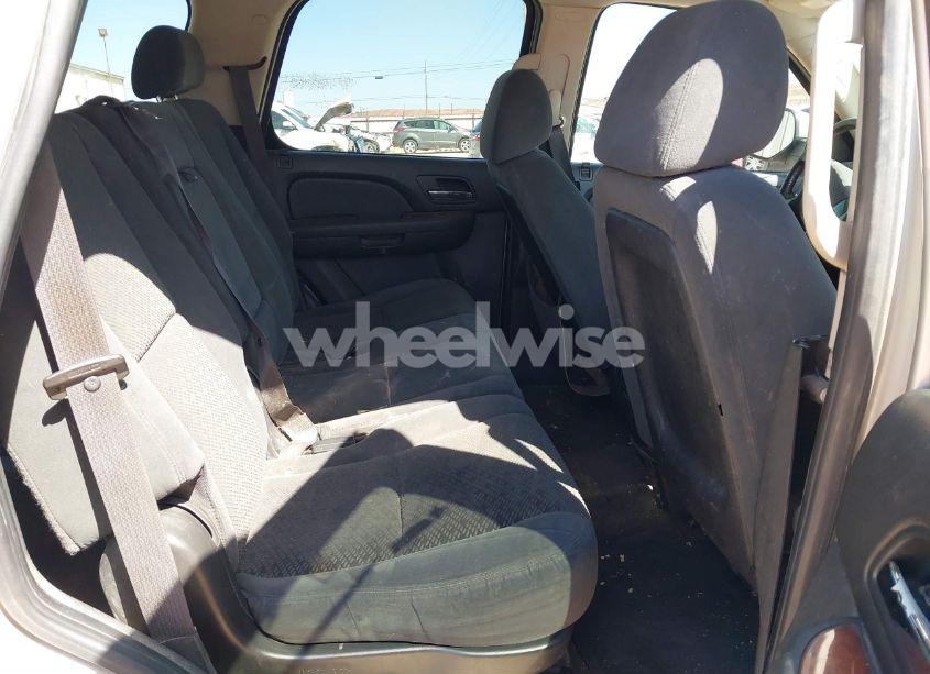 Photo 8 of 2007 Chevrolet Tahoe LT (VIN 1GNFC13077R332002)