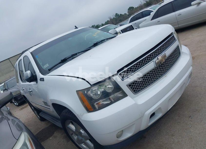 2008 Chevrolet Tahoe LTZ (VIN 1GNFC13078R127362) main photo