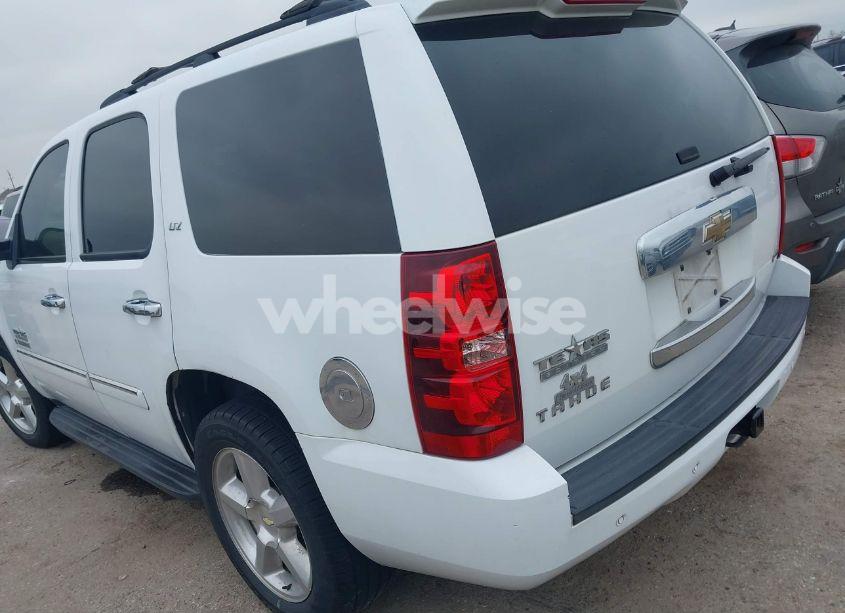 Photo 3 of 2008 Chevrolet Tahoe LTZ (VIN 1GNFC13078R127362)