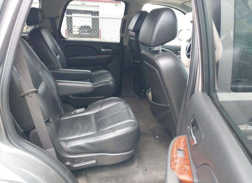 Photo 8 of 2008 Chevrolet Tahoe LT (VIN 1GNFC13078R150978)