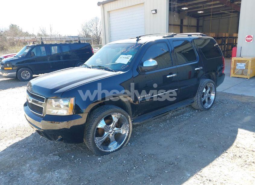 Photo 2 of 2007 Chevrolet Tahoe LT (VIN 1GNFC13087J391798)