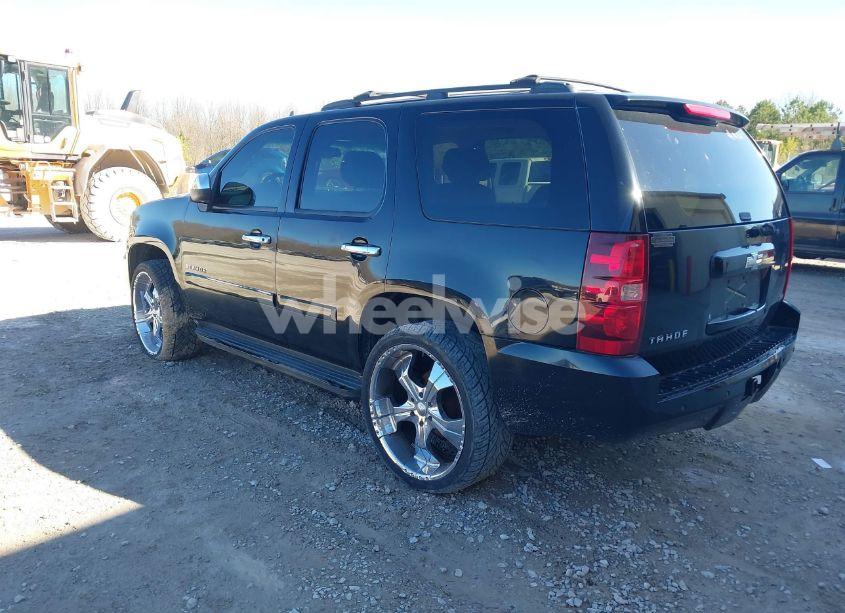 Photo 3 of 2007 Chevrolet Tahoe LT (VIN 1GNFC13087J391798)