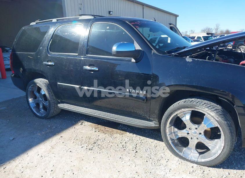 Photo 6 of 2007 Chevrolet Tahoe LT (VIN 1GNFC13087J391798)