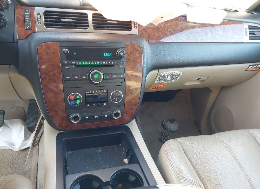 Photo 15 of 2007 Chevrolet Tahoe LT (VIN 1GNFC13087R158117)