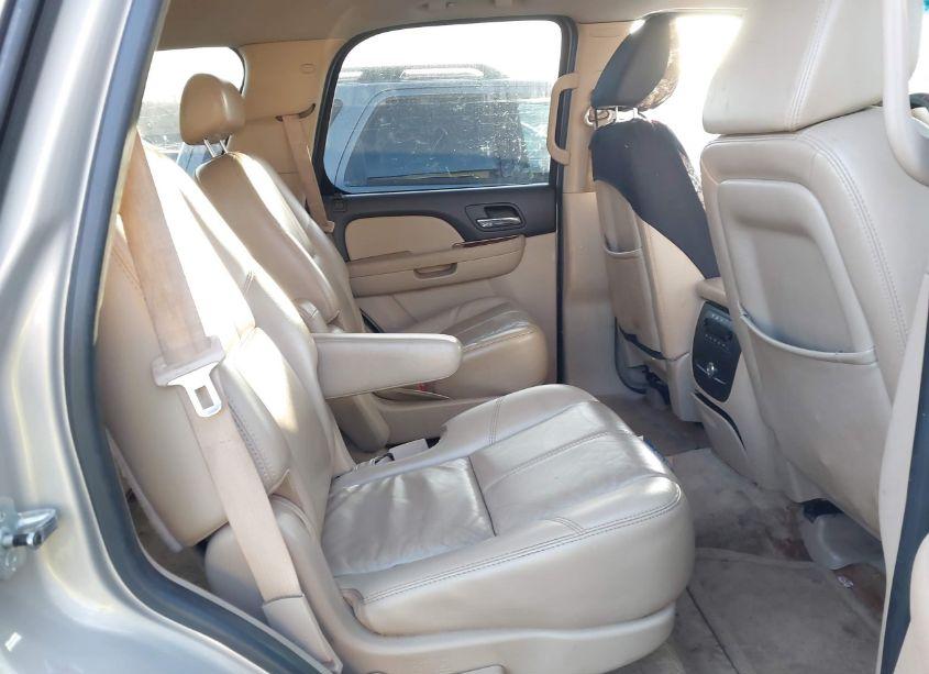 Photo 8 of 2007 Chevrolet Tahoe LT (VIN 1GNFC13087R158117)