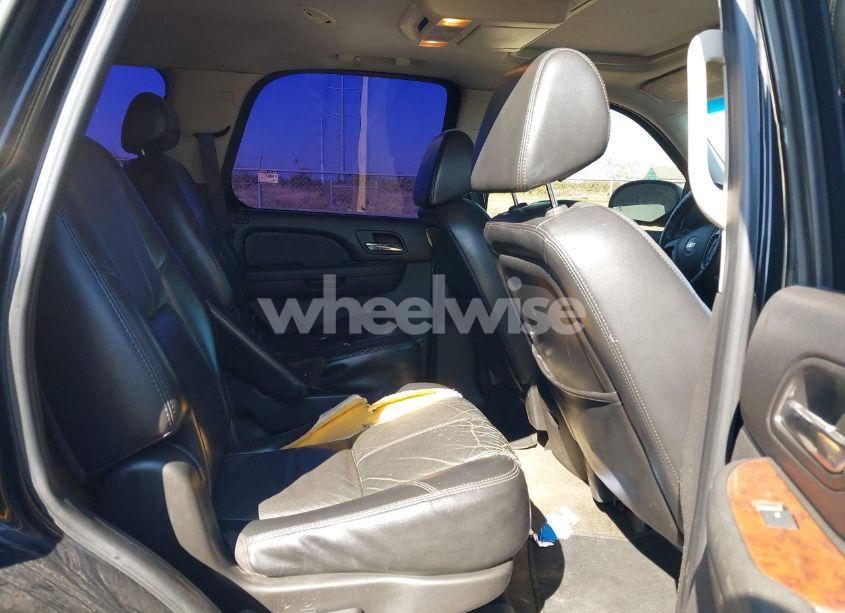 Photo 8 of 2007 Chevrolet Tahoe LT (VIN 1GNFC13087R209440)
