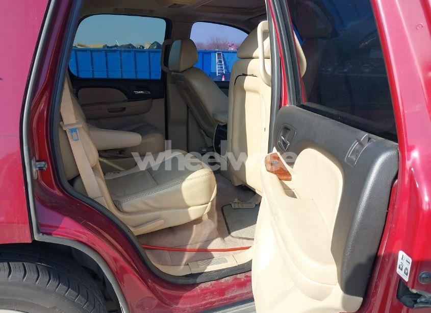 Photo 8 of 2007 Chevrolet Tahoe LT (VIN 1GNFC13087R290102)