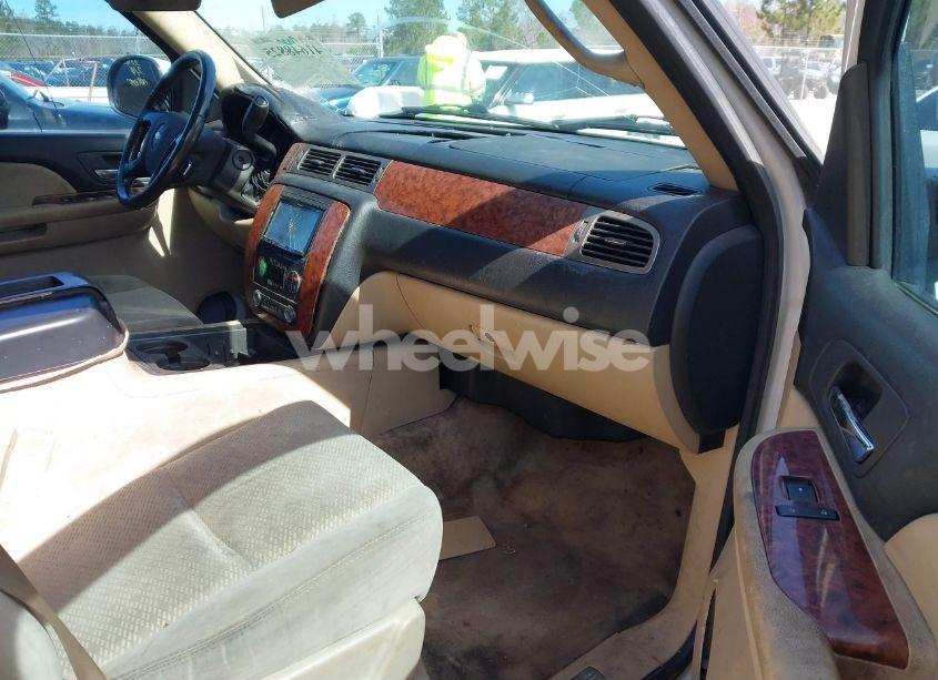 Photo 5 of 2007 Chevrolet Tahoe LT (VIN 1GNFC13087R374744)