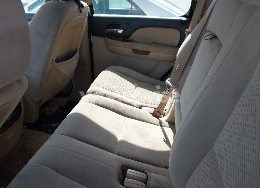 Photo 8 of 2007 Chevrolet Tahoe LT (VIN 1GNFC13087R374744)