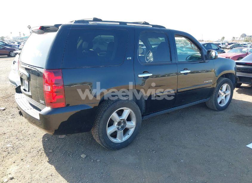 Photo 4 of 2007 Chevrolet Tahoe LTZ (VIN 1GNFC13087R389132)