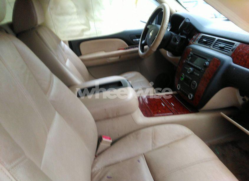 Photo 5 of 2008 Chevrolet Tahoe LTZ (VIN 1GNFC13088J229591)