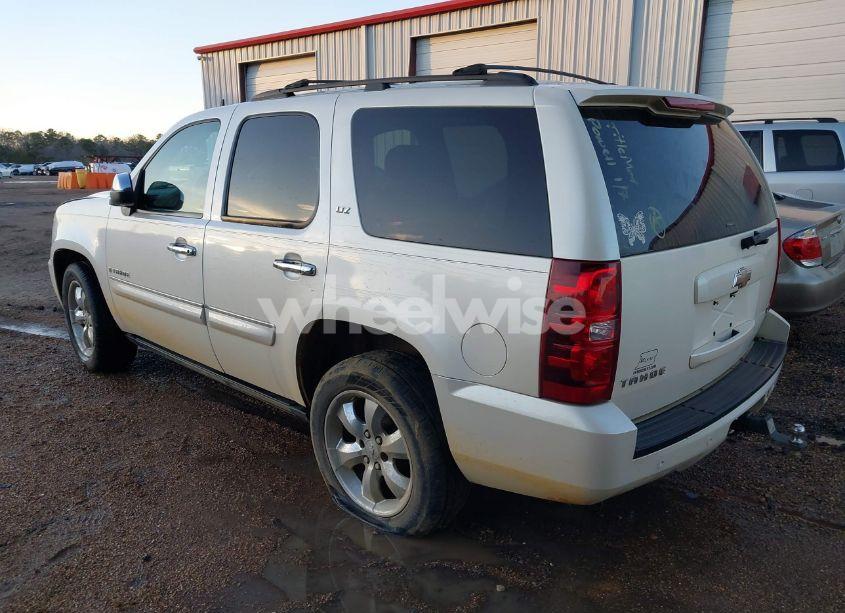 Photo 3 of 2008 Chevrolet Tahoe LTZ (VIN 1GNFC13088R183813)