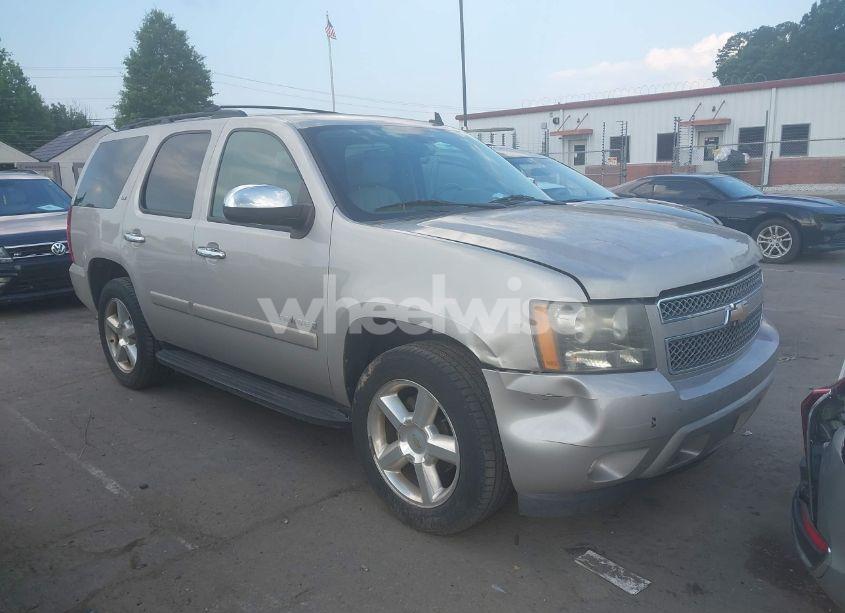 2008 Chevrolet Tahoe LTZ (VIN 1GNFC13088R271468) main photo
