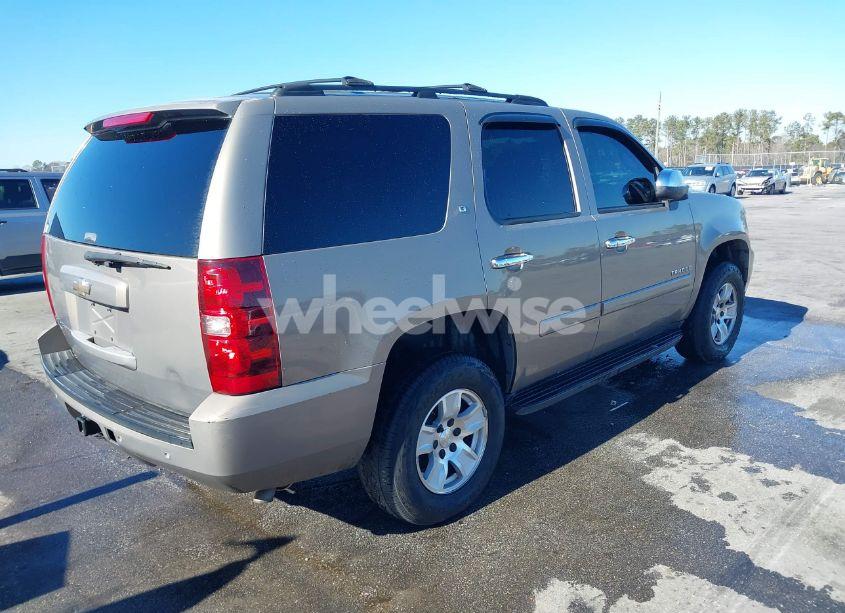 Photo 4 of 2007 Chevrolet Tahoe LT (VIN 1GNFC13097R145487)