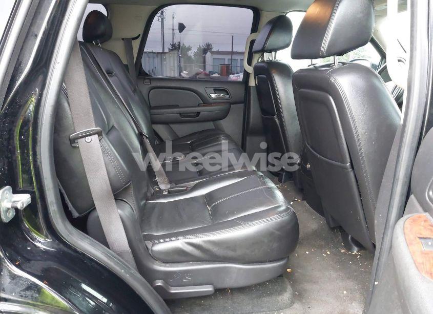 Photo 8 of 2007 Chevrolet Tahoe LT (VIN 1GNFC13097R179025)