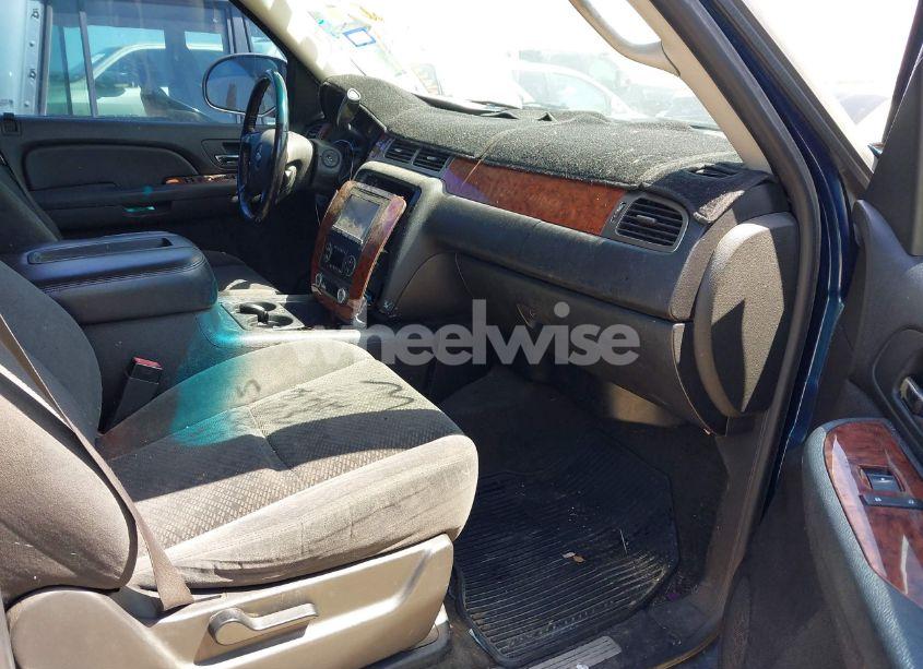 Photo 5 of 2007 Chevrolet Tahoe LT (VIN 1GNFC13097R258677)