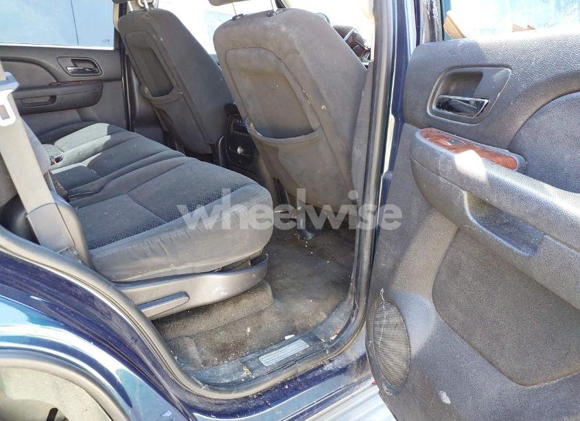 Photo 8 of 2007 Chevrolet Tahoe LT (VIN 1GNFC13097R258677)