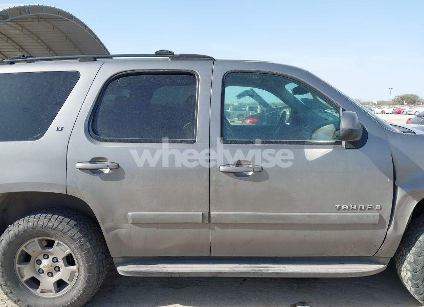 Photo 13 of 2007 Chevrolet Tahoe LT (VIN 1GNFC13097R278010)