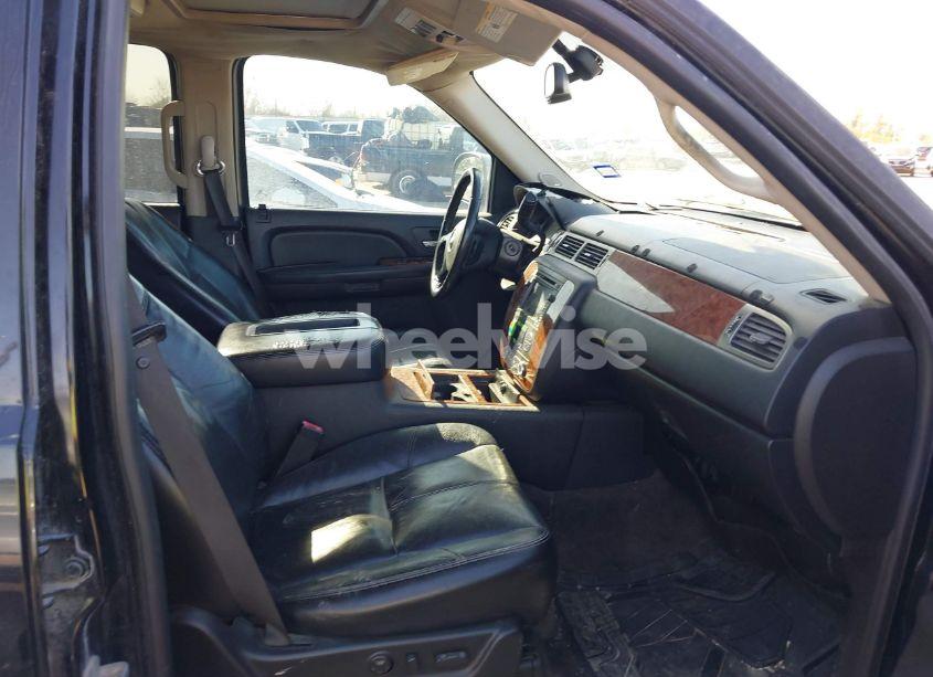 Photo 5 of 2007 Chevrolet Tahoe LTZ (VIN 1GNFC13097R309627)