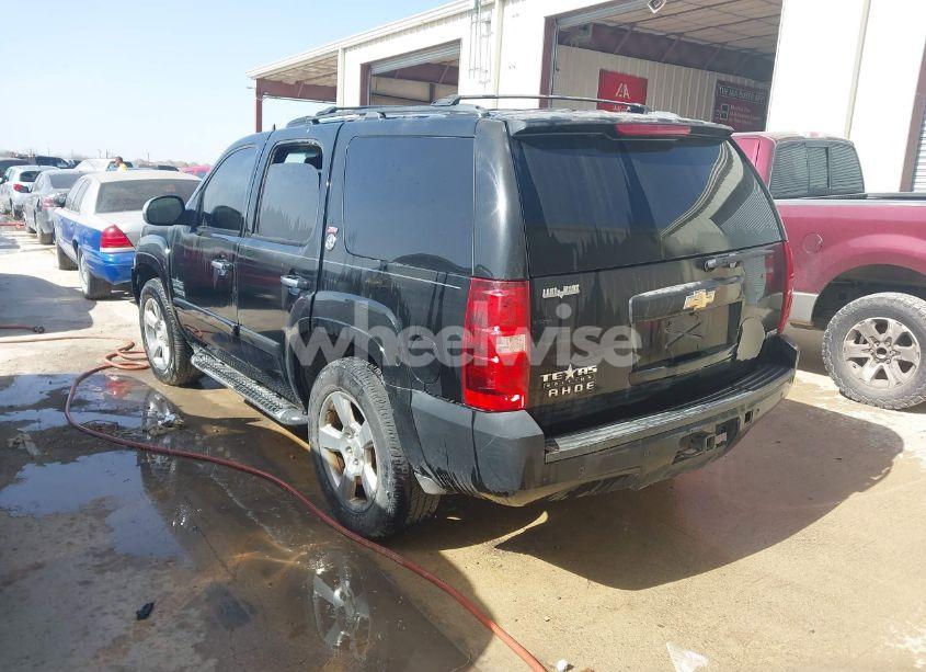 Photo 3 of 2007 Chevrolet Tahoe LT (VIN 1GNFC13097R415527)