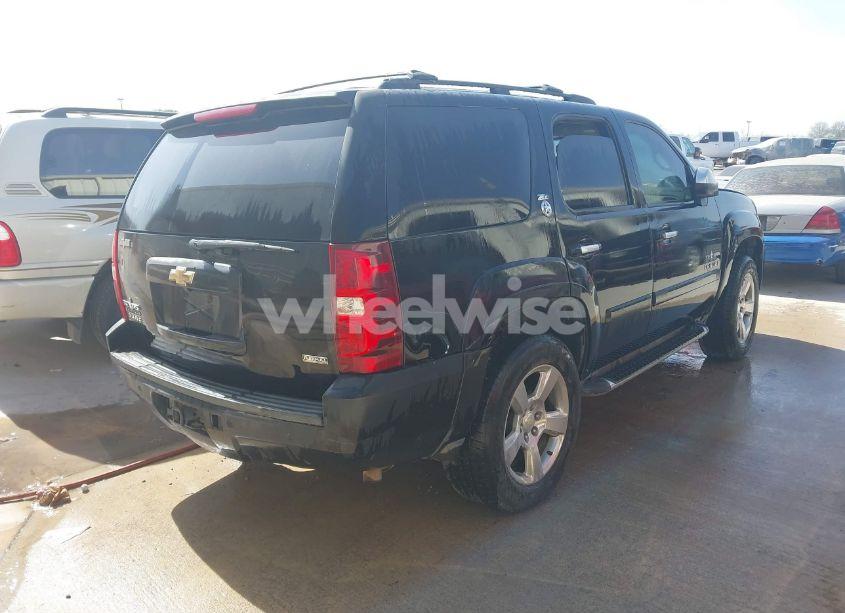 Photo 4 of 2007 Chevrolet Tahoe LT (VIN 1GNFC13097R415527)
