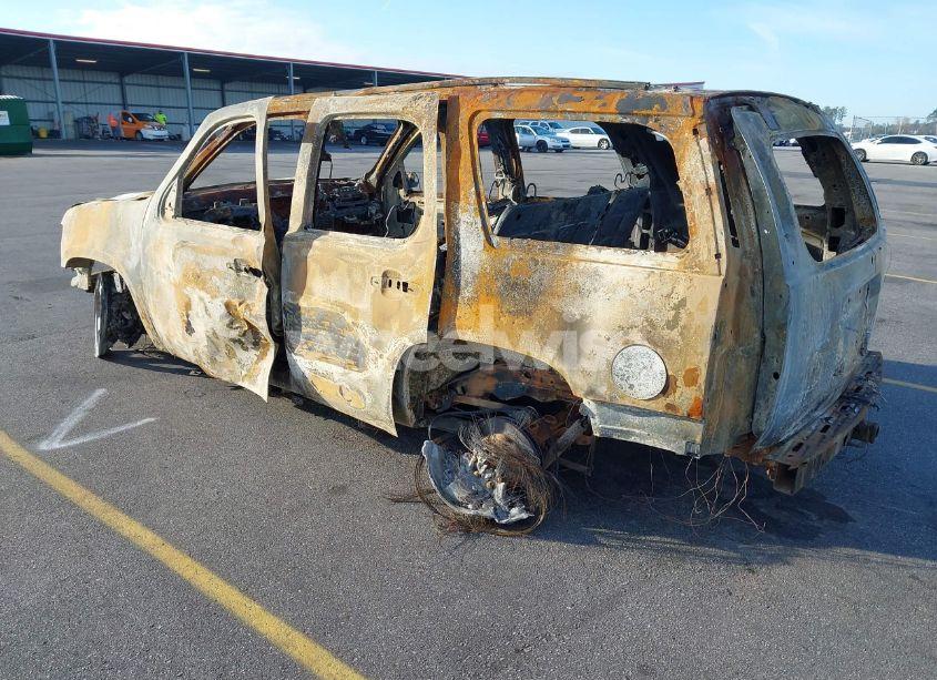 Photo 3 of 2008 Chevrolet Tahoe LT (VIN 1GNFC13098J116393)