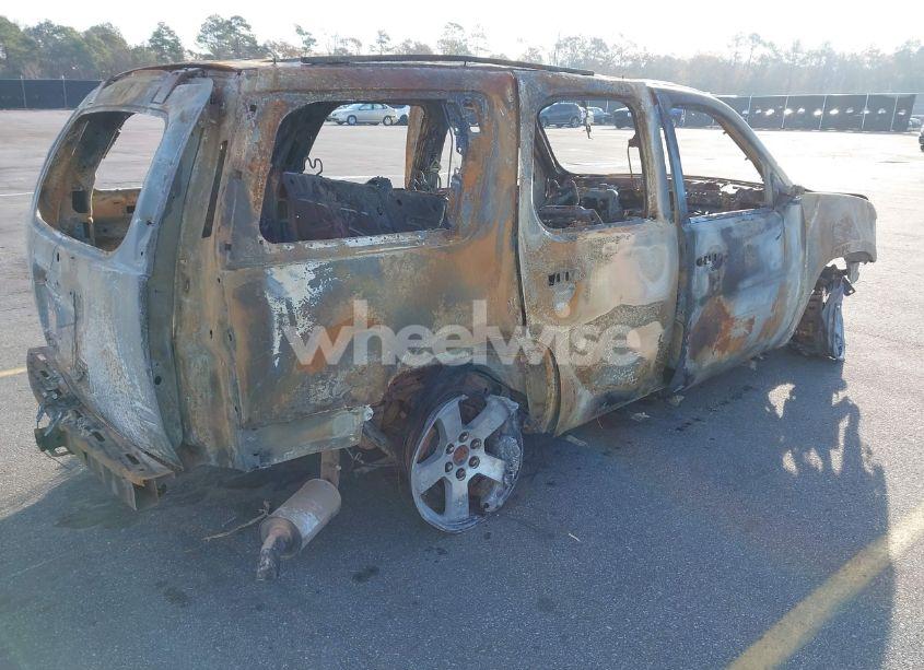 Photo 4 of 2008 Chevrolet Tahoe LT (VIN 1GNFC13098J116393)