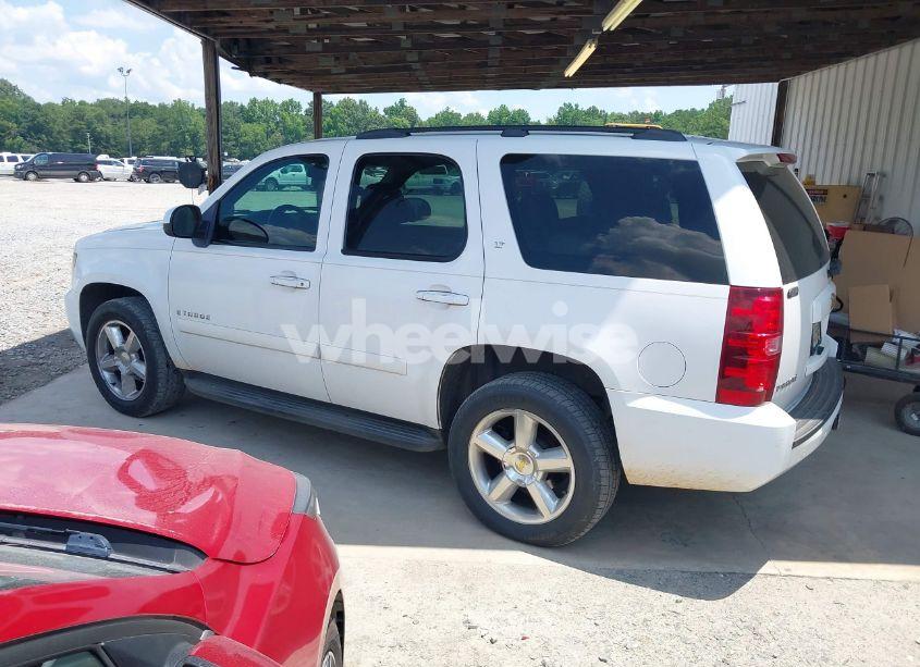 Photo 3 of 2008 Chevrolet Tahoe LT (VIN 1GNFC13098R140632)