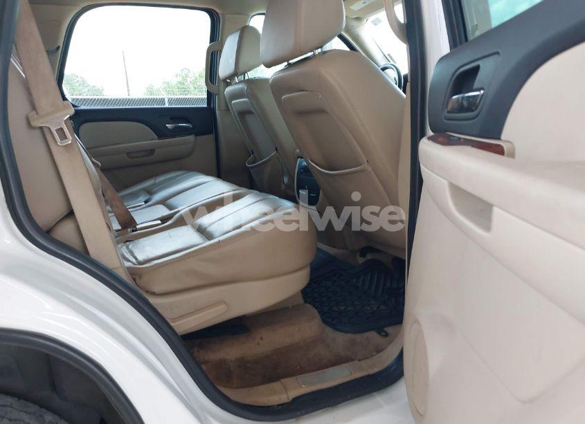 Photo 8 of 2008 Chevrolet Tahoe LT (VIN 1GNFC13098R140632)