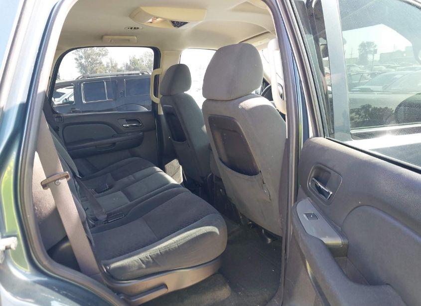 Photo 8 of 2008 Chevrolet Tahoe LS (VIN 1GNFC13098R147628)