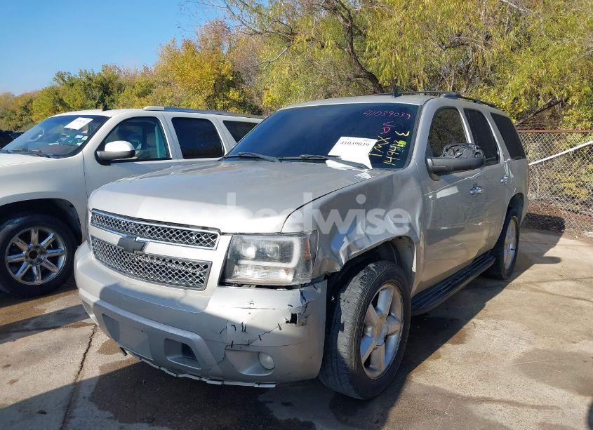 Photo 2 of 2008 Chevrolet Tahoe LTZ (VIN 1GNFC13098R149413)
