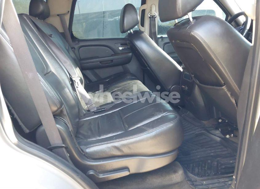 Photo 8 of 2008 Chevrolet Tahoe LTZ (VIN 1GNFC13098R149413)