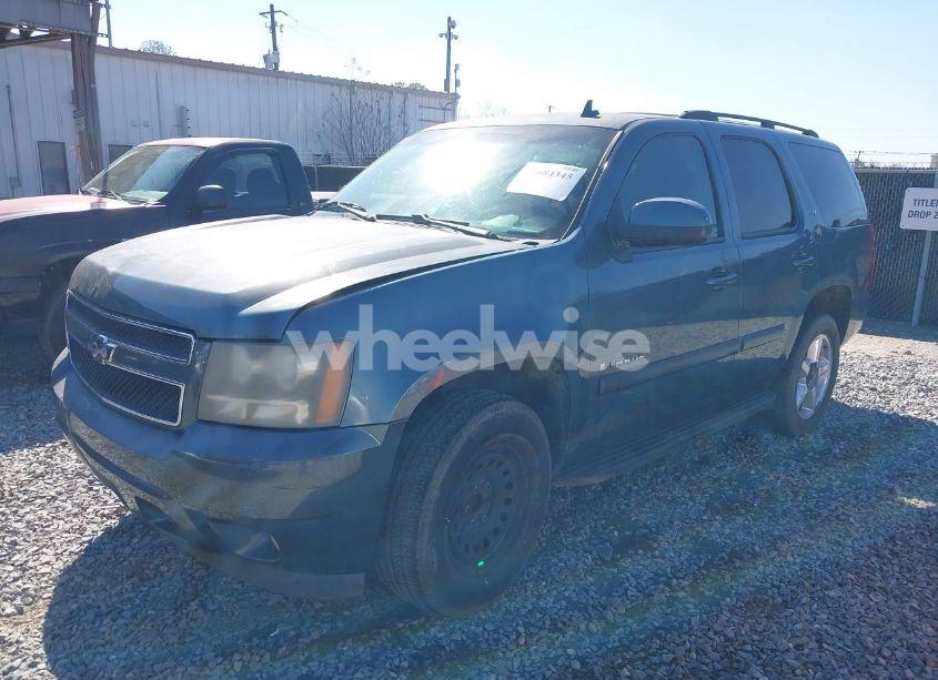 Photo 2 of 2008 Chevrolet Tahoe LT (VIN 1GNFC13098R151968)