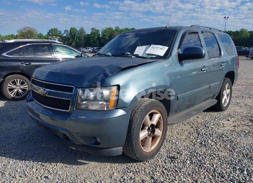 Photo 2 of 2008 Chevrolet Tahoe LT (VIN 1GNFC13098R253013)