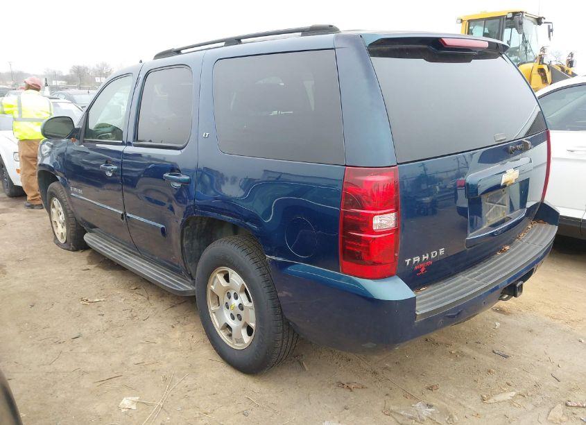 Photo 3 of 2007 Chevrolet Tahoe LT (VIN 1GNFC130X7J145738)