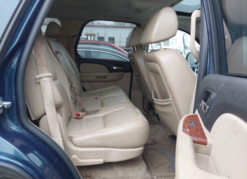 Photo 8 of 2007 Chevrolet Tahoe LT (VIN 1GNFC130X7J145738)