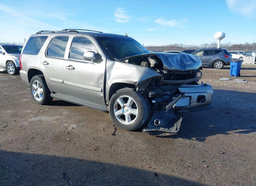 2007 Chevrolet Tahoe LT (VIN 1GNFC130X7J263207) main photo