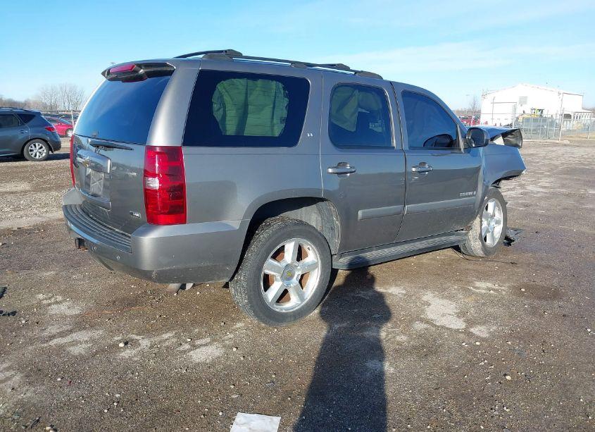 Photo 4 of 2007 Chevrolet Tahoe LT (VIN 1GNFC130X7J263207)