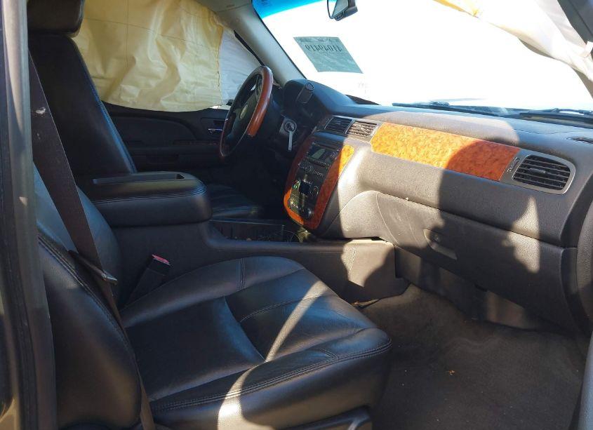 Photo 5 of 2007 Chevrolet Tahoe LT (VIN 1GNFC130X7J263207)