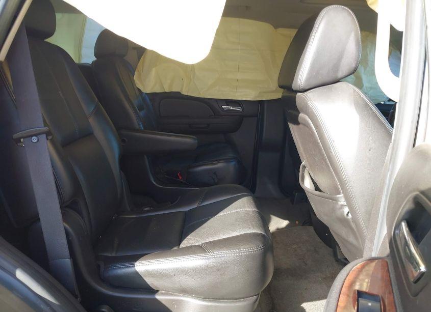 Photo 8 of 2007 Chevrolet Tahoe LT (VIN 1GNFC130X7J263207)